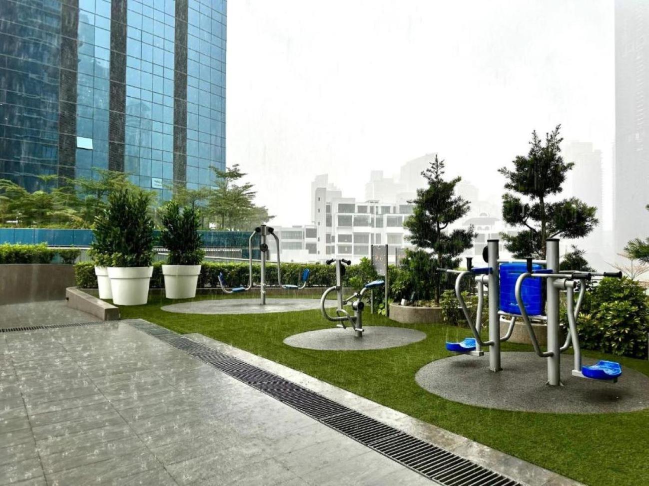 The Manor Klcc By Castel