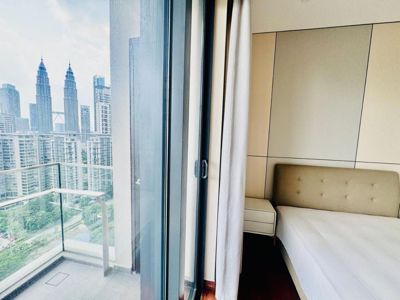 The Manor Klcc By Castel